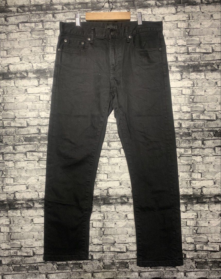 UNIQLO Black denim jeans (Category: Jeans) located in Manila. Submitted by marksaban81396 (Listing ID 1465057888, Image 2). Description: UNIQLO DENIM PANTS Waistline 28-30 Lenght 38 Color rate 9/10 No issue Excellent condition Price 250 plus sf .