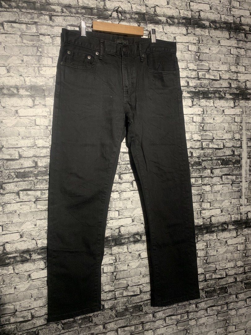 UNIQLO Black denim jeans (Category: Jeans) located in Manila. Submitted by marksaban81396 (Listing ID 1465057888, Image 3). Description: UNIQLO DENIM PANTS Waistline 28-30 Lenght 38 Color rate 9/10 No issue Excellent condition Price 250 plus sf .