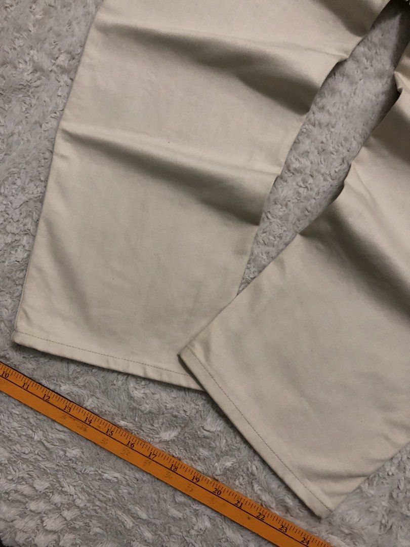 UNIQLO CARPET JEANS (Category: Jeans) located in Canaman. Submitted by thriftmoboss (Listing ID 1465006525, Image 3). Description: 📌UNIQLO CARPENTER PANTS cotton 100% Hard denim 95% Crispy condition ✅ Made in China🇨🇳 W-36 L- 42 T-12 Hem-9 As new condition✅ Crisp condition✅ NO issue Price:1,300🏷 ‎ ‎•✅PLUS SHIPPING FEE (+75) ‎•🔵MOP: G CASH ‎•🟥COURIER: JnT ‎•📍LOC:Magsaysay, Naga city ,Camarines Sur 🌫️.