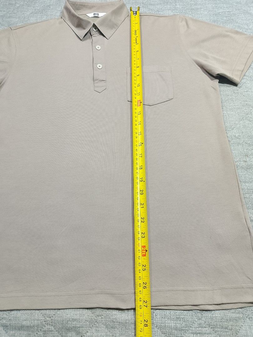 Uniqlo dry active polo shirt (Category: Activewear) located in Cadiz. Submitted by comradstuff (Listing ID 1465103444, Image 3). Description: Uniqlo dry active polo shirt *pls see last photo for the barely noticeable issue w 20.5" l 27".