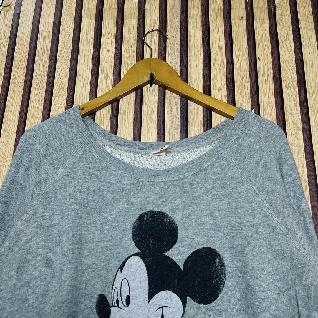 DISNEY x UNIQLO MICKEY CLASSIC VIBE VINTAGE PULLOVER CREW SWEATSHIRT SWEATER SHIRT GREY LARGE 24x25 (Category: Coats, Jackets and Outerwear) located in Dasmarinas. Submitted by yg_supplies (Listing ID 1465007892, Image 3). Description: PLEASE READ FAQ’s > Yes, available! > Last price posted. TAKE IT OR LEAVE IT! > Dasmariñas Cavite > ADDITIONAL PHOTOS are NOT AVAILABLE as we seal the items after taking pictures. > GCASH payment > JNT shipping / L