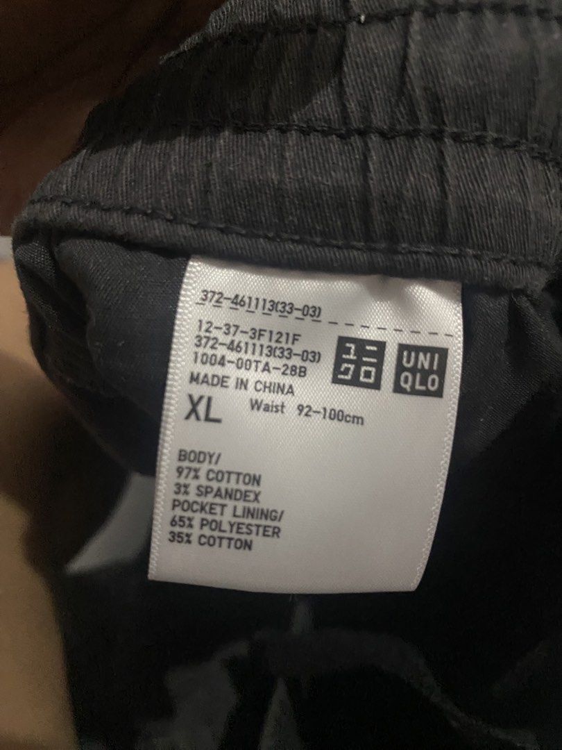 UNIQLO JOGGER PANTS MEN BLACK (Category: Joggers) located in Quezon City. Submitted by wantitkept (Listing ID 1465019944, Image 2). Description: no issues. hindi na nasusuot, hindi na fit. no bawas, fixes price na..