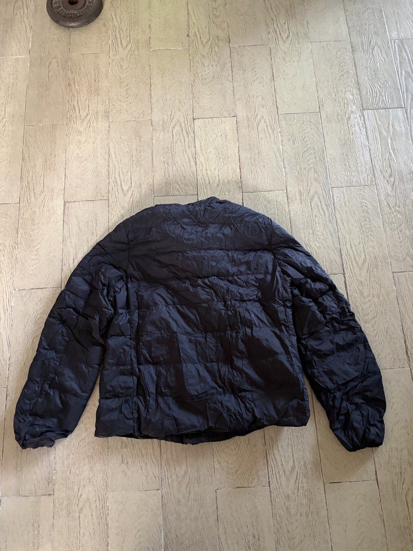 Uniqlo Kids Winter Puff Jacket (Category: Babies & Kids Fashion) located in Quezon City. Submitted by turak2020plus1 (Listing ID 1465037405, Image 2). Description: Kid's Uniqlo Winter Puff Jacket Measurements and details: - Size: S - Shoulder to shoulder: 16in - Chest: 28in - Sleeves: 22in - Color: Dark Blue RFS: Decluttering Meet up or via courier SF care of buyer.