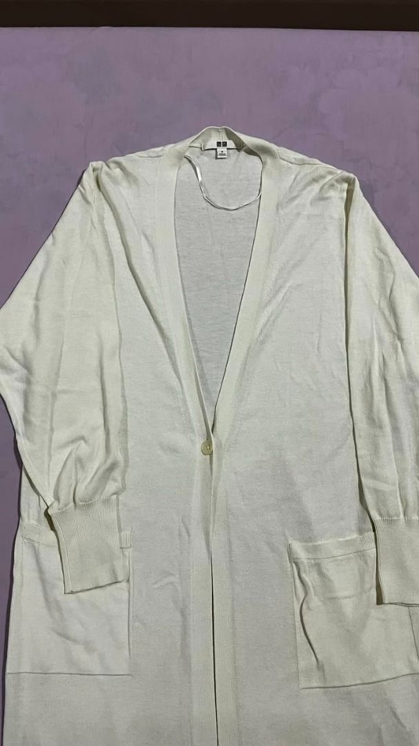 Uniqlo Long Cardigan Medium (Category: Coats, Jackets and Outerwear) located in Pasig City. Submitted by murphy.finds (Listing ID 1465096170, Image 3). Description: .