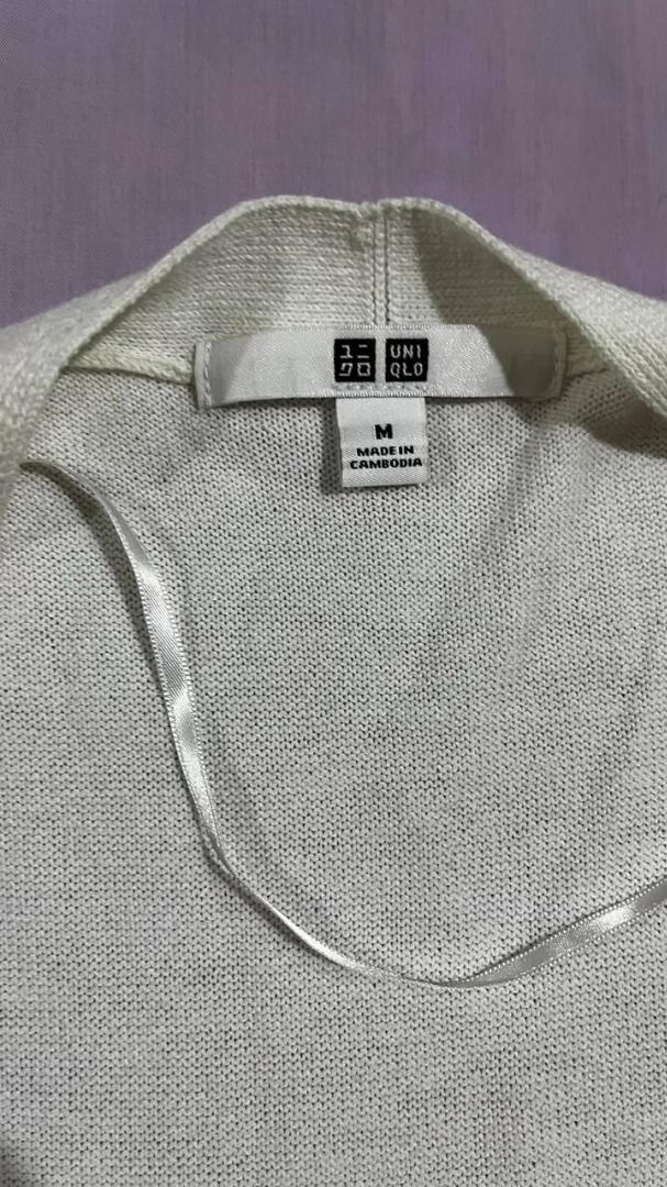 Uniqlo Long Cardigan Medium (Category: Coats, Jackets and Outerwear) located in Pasig City. Submitted by murphy.finds (Listing ID 1465096170, Image 2). Description: .