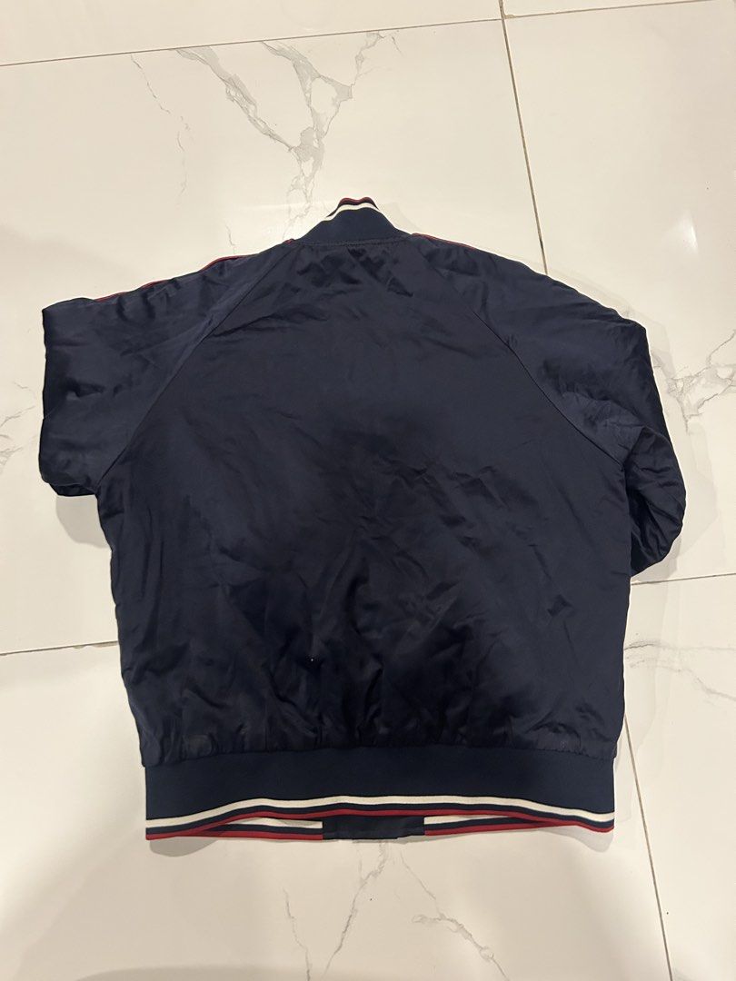 Uniqlo Navy Blue Bomber Jacket (Category: Coats, Jackets and Outerwear) located in San Juan City. Submitted by curatedbymae (Listing ID 1465071770, Image 2). Description: Item: Uniqlo Navy Blue Bomber Jacket - with front pockets Size: S Mode of payment: GCASH/MAYA Shipping: Grab/Lalamove/J&T (Buyer will shoulder the shipping fee.).