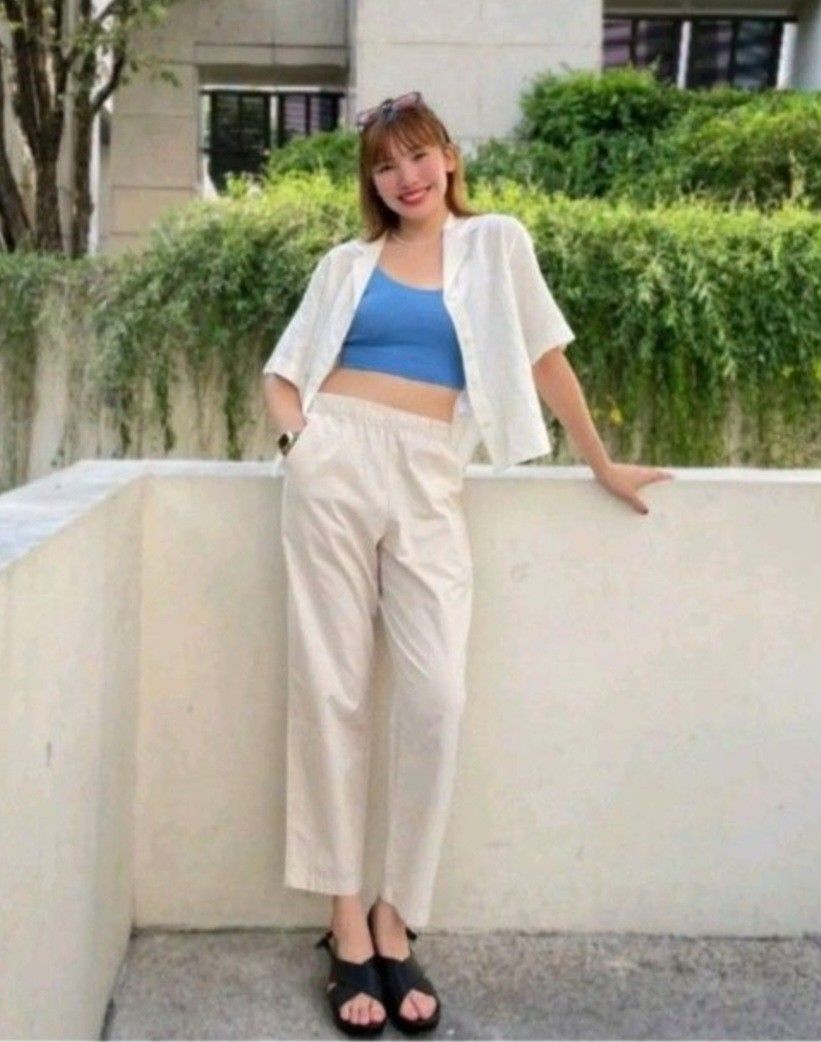 Uniqlo pants (Category: Other Bottoms) located in Manila. Submitted by safewhale-01f4 (Listing ID 1465038449, Image 2). Description: uniqlo linen pants small like new.