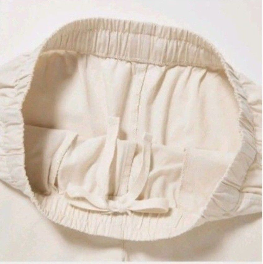 Uniqlo pants (Category: Other Bottoms) located in Manila. Submitted by safewhale-01f4 (Listing ID 1465038449, Image 3). Description: uniqlo linen pants small like new.
