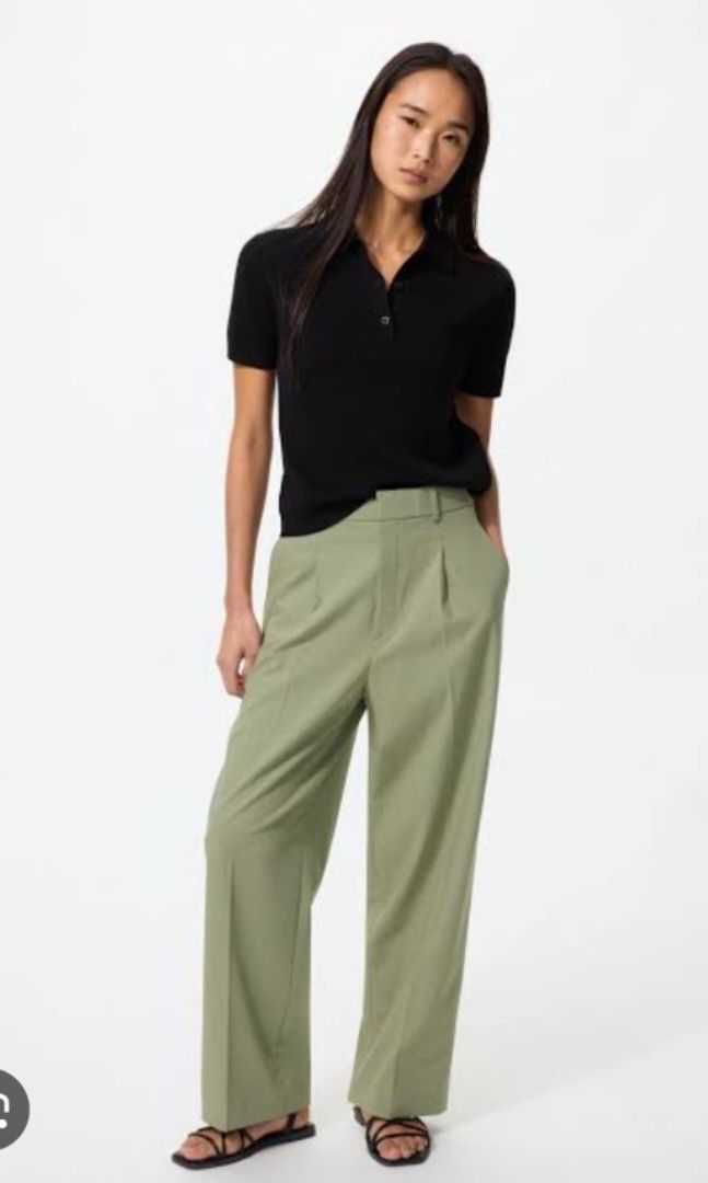 Uniqlo Pleated Wide Pants (Category: Other Bottoms) located in Cebu City. Submitted by cebuanamomshies (Listing ID 1465008313, Image 2). Description: W26-28 Inseam 29 Rise 12" Tucks and center pleats create a clean look with endless styling possibilities. Two-way stretch for easy movement. Stretch at the waist for comfort and a flattering fit. High-waisted, wide silhouette suits all body types. - Wrinkle-resistant after washing for easy care.* *S