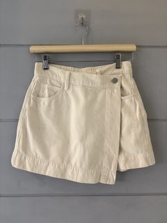 (Category: ) located in . Submitted by upcycle_alley (Listing ID 1465097610, Image 1). Description: .