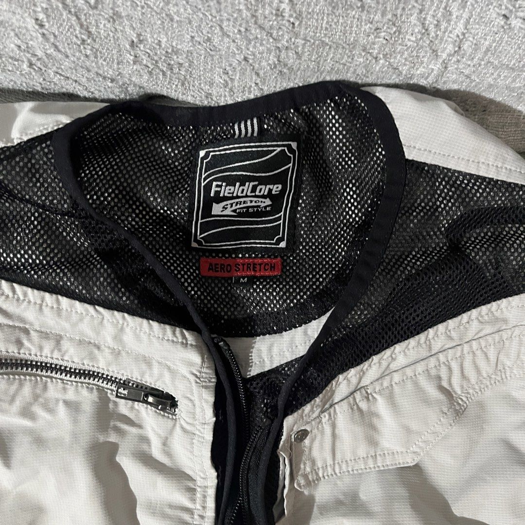 Utility Vest (Category: Vests) located in Mandaluyong City. Submitted by sza.sells (Listing ID 1464995949, Image 3). Description: .