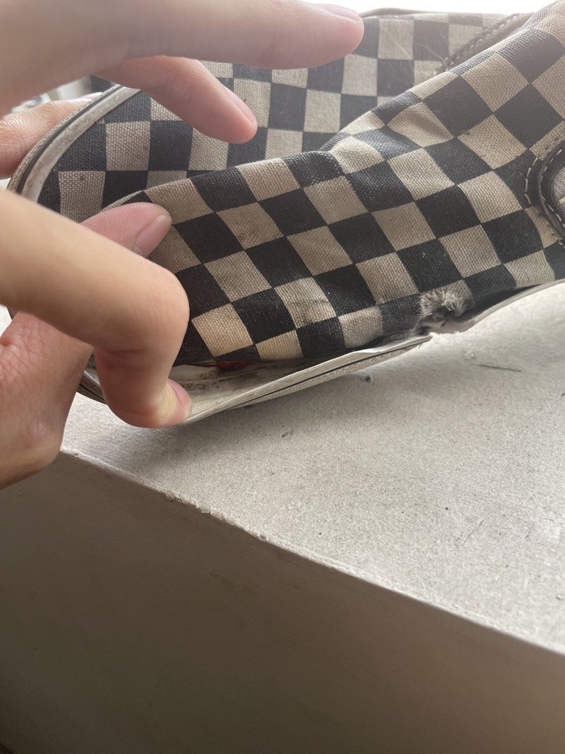 Vans (Category: Casual Shoes) located in Manila. Submitted by hype_activity07 (Listing ID 1465029569, Image 3). Description: Vans check board Used Issues sa pic Price 380 Location sampaloc manila.