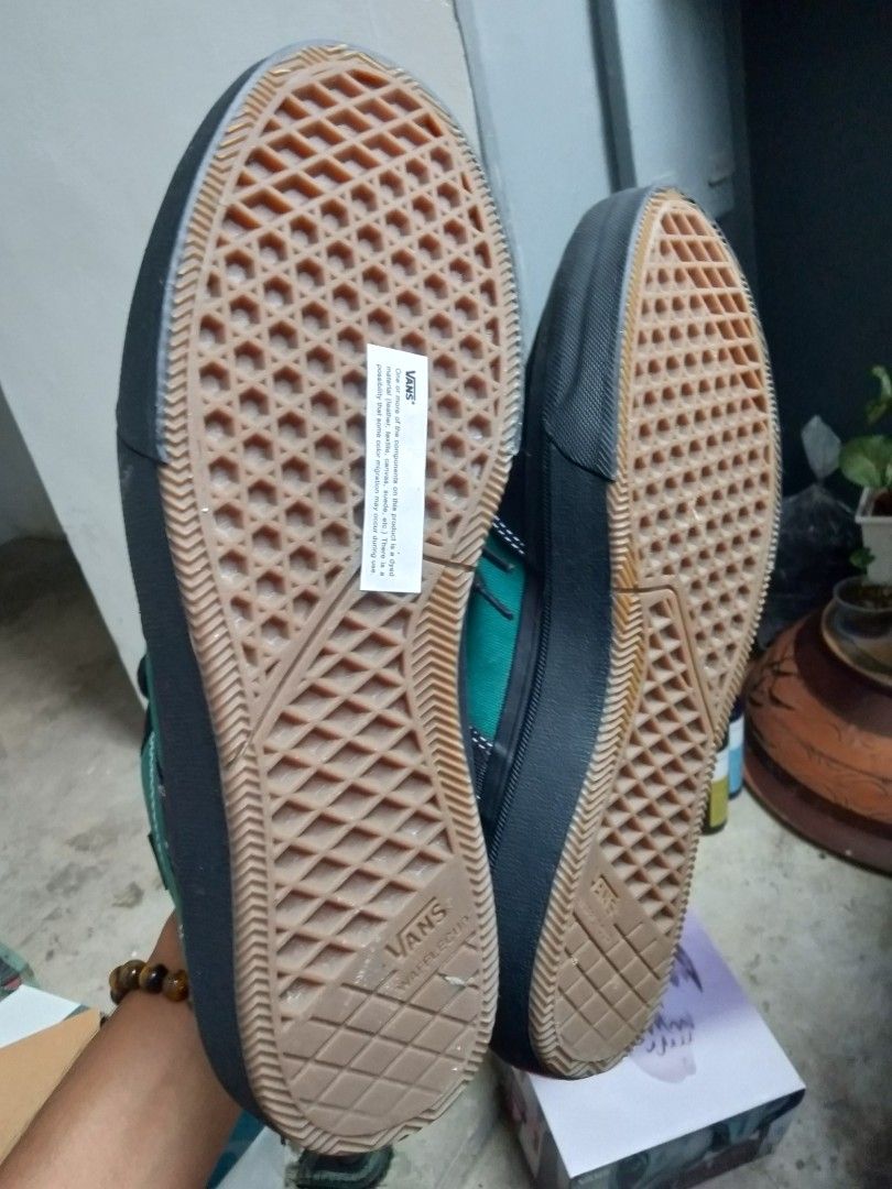 Vans (Category: Sneakers) located in Kuala Lumpur. Submitted by Zec90 (Listing ID 1465062201, Image 3). Description: .