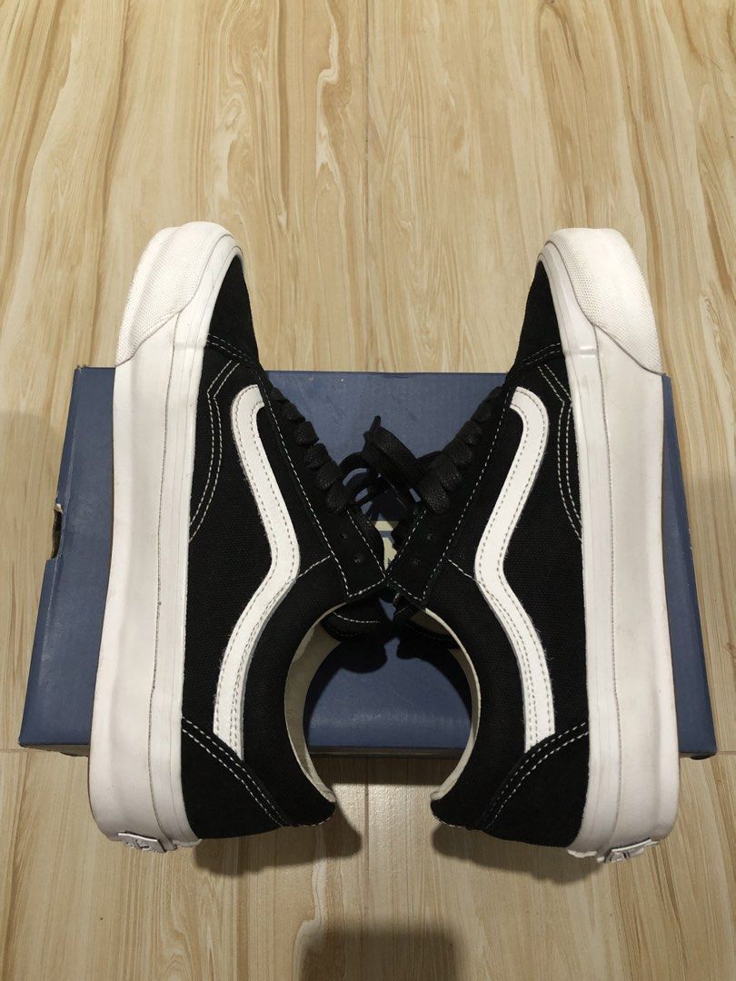 Vans OS Premium (Category: Sneakers) located in Pozorrubio. Submitted by iy4dikz (Listing ID 1465123040, Image 3). Description: For Sale! Vans OS Premium Size 6.5men 8women 24.5cm Used Orig w/ Box Free na black waxed laces Excellent Condition ₱2500 + SF Location 📍Pangasinan.