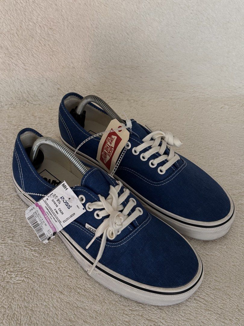 Vans (Royal Blue) (Category: Casual Shoes) located in Imus. Submitted by crisologoivan (Listing ID 1465014030, Image 1). Description: Brandnew Condition Pair only Padala from States 2,200 php shipped via J&T.