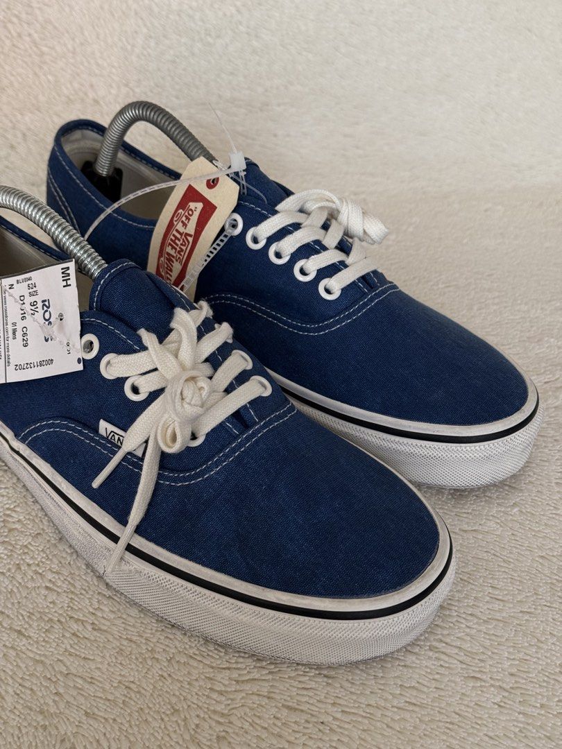 Vans (Royal Blue) (Category: Casual Shoes) located in Imus. Submitted by crisologoivan (Listing ID 1465014030, Image 2). Description: Brandnew Condition Pair only Padala from States 2,200 php shipped via J&T.