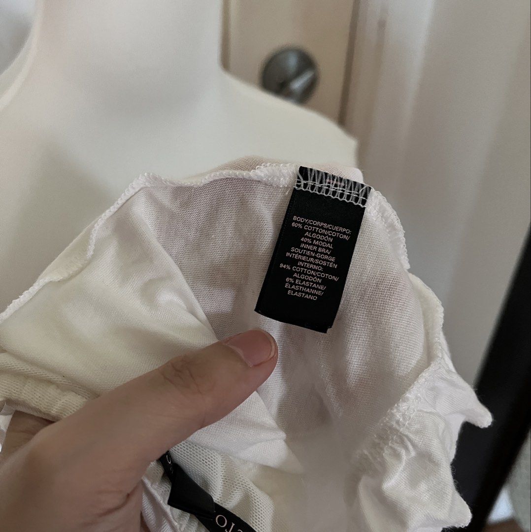 Victoria’s secret cami top (Category: Sleeveless) located in Muntinlupa City. Submitted by on.repeeat (Listing ID 1465017135, Image 3). Description: No issue :) Walang himulmol XS on tag Cottony soft and has pads.