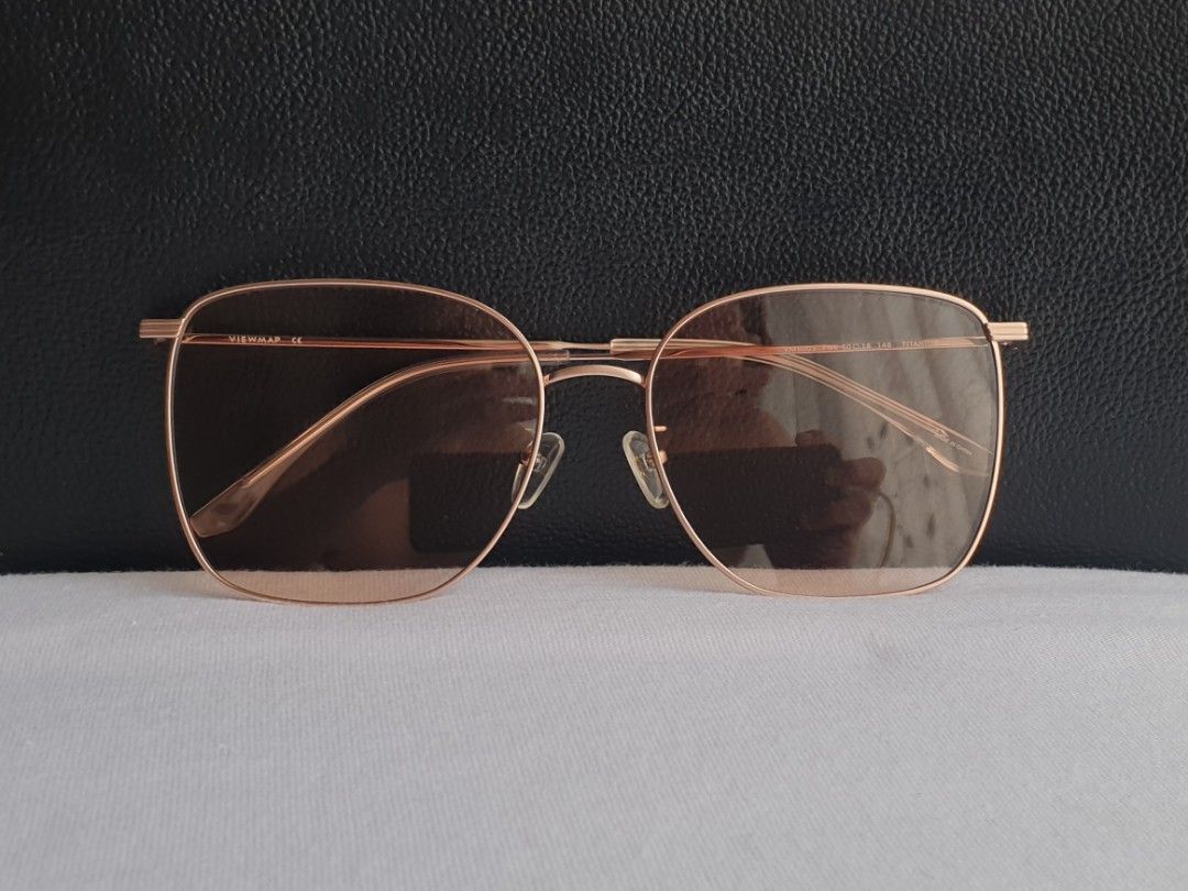 Viewmap Titanium Oversized Sunglasses (Category: Sunglasses & Eyewear) located in Quezon City. Submitted by WasalakTwo (Listing ID 1465152492, Image 3). Description: Bought in Korea Good as new Goodcondition Clean and presentable Open for delivery nationwide.