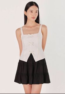 (Category: ) located in . Submitted by busywardrobe (Listing ID 1465079828, Image 1). Description: .