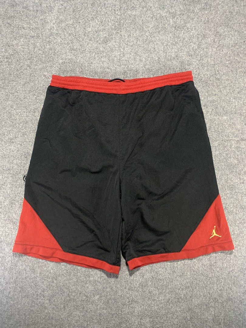 Vintage Air Jordan Short (Category: Shorts) located in Dumaguete. Submitted by dailywear6200 (Listing ID 1465058844, Image 2). Description: Vintage Air Jordan Short XL Width 32-36 Length 20 Leg opening 12 Excellent condition Need wash only 🏷️650 plus sf .