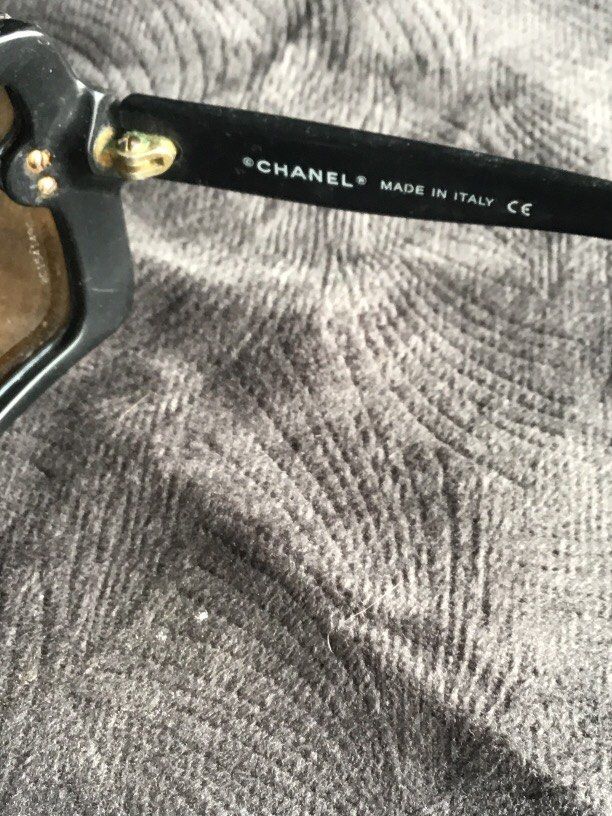 Vintage Chanel sunglass original (Category: Sunglasses & Eyewear) located in Baguio. Submitted by agozun61 (Listing ID 1465006988, Image 2). Description: Vintage collectable sunglass Chanel.color brown some scratches is sign of usages..