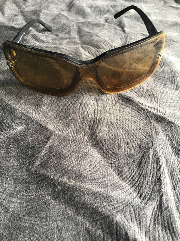 Vintage Chanel sunglass original (Category: Sunglasses & Eyewear) located in Baguio. Submitted by agozun61 (Listing ID 1465006988, Image 1). Description: Vintage collectable sunglass Chanel.color brown some scratches is sign of usages..
