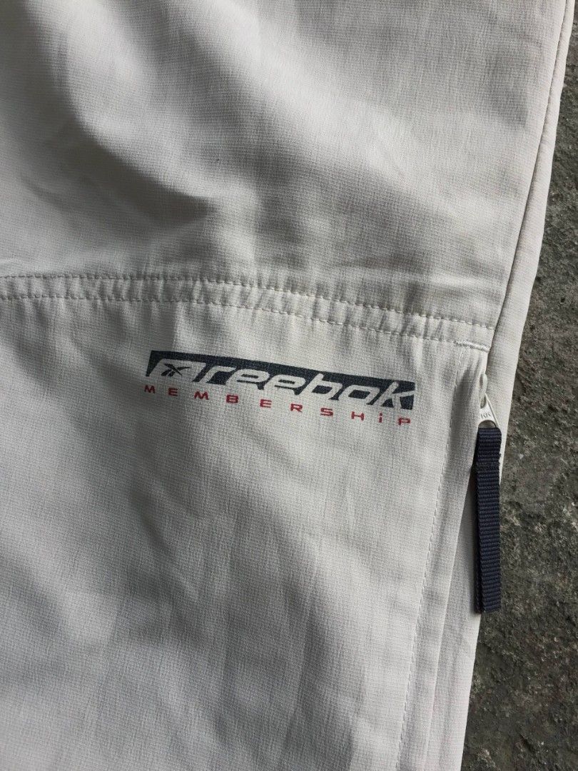 Vintage Reebok Trackpants (Category: Joggers) located in Calamba. Submitted by mysticcat-5ccee5 (Listing ID 1465056772, Image 2). Description: 📌Vintage Reebok Trackpants Fit to large or xl Excellent Condition 9/10 Cr No Issue 💸799 Free Shipping.