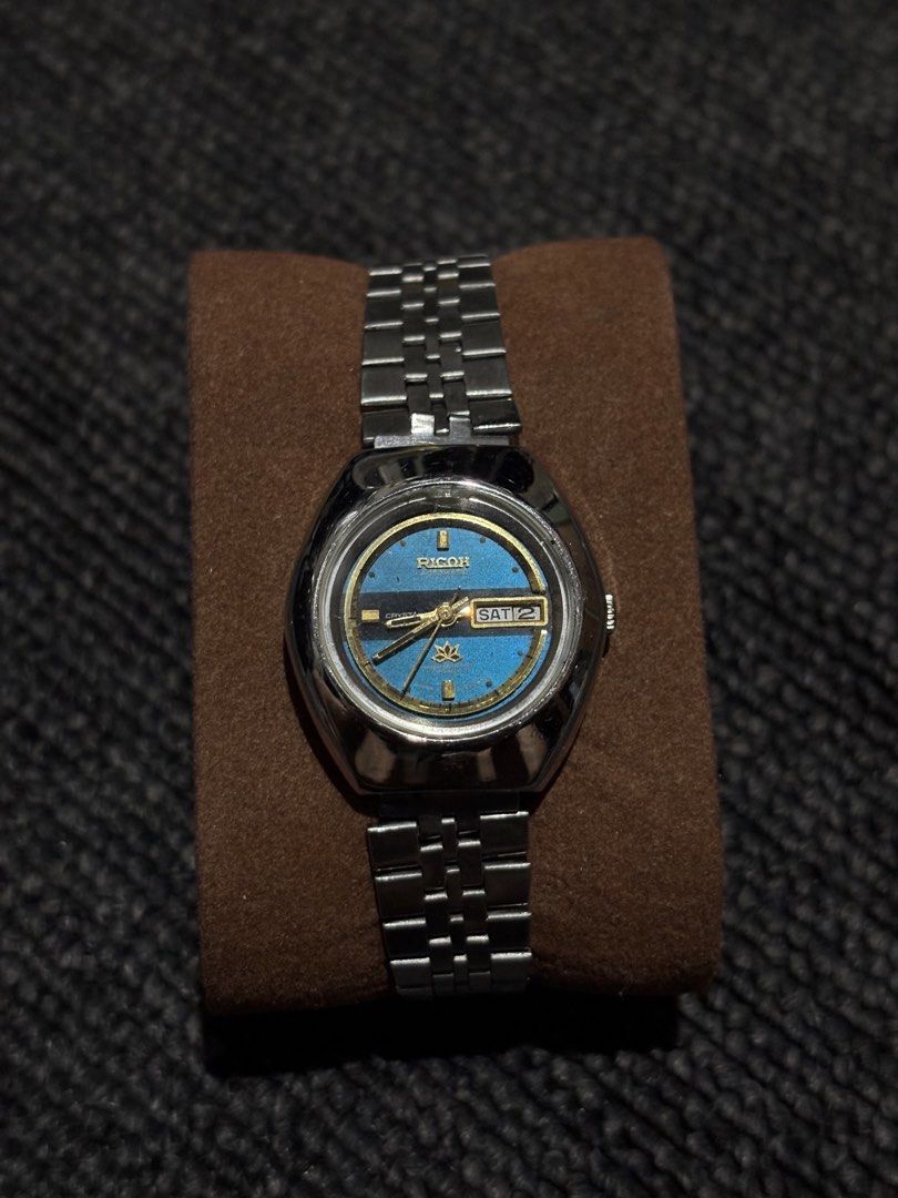 Vintage Ricoh Automatic Crystal (Category: Women's Watches) located in Bulacan. Submitted by thriftstarph (Listing ID 1465105807, Image 1). Description: PLEASE READ THE DESCRIPTION BELOW‼️ Vintage Ricoh Watch Women’s Watch Automatic No box From: Japan Note: Please expect some minor flaws since the item is vintage..