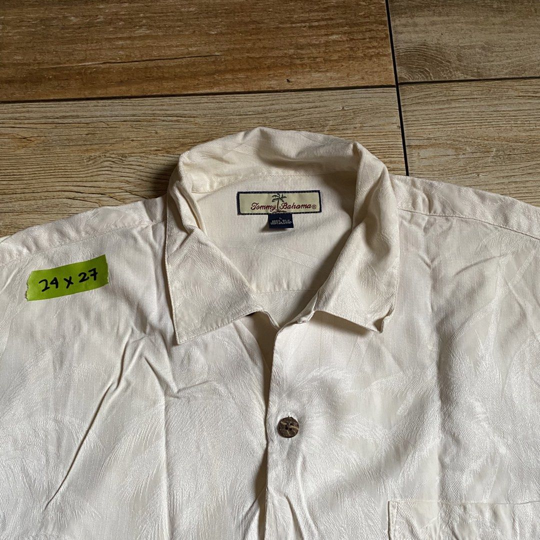 Vintage Tommy Bahama Button Down Shirt (Cropped) (Category: Tshirts & Polo Shirts ) located in Manila. Submitted by ukay2world (Listing ID 1465010835, Image 2). Description: condition: 10/10 issue/s: removable stains size: description: cropped (dm me for more details and inquiries) PLEASE READ THE FF. ♻️ check green tag for dimensions ♻️ no meetups ♻️ color may vary due to lighting. ♻️ reservations only last for 1-2 days. ♻️ ask all you want to k