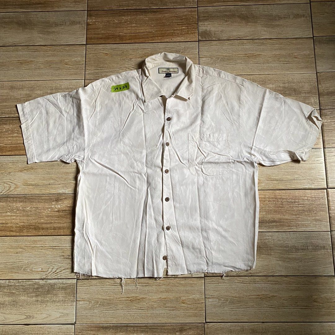 Vintage Tommy Bahama Button Down Shirt (Cropped) (Category: Tshirts & Polo Shirts ) located in Manila. Submitted by ukay2world (Listing ID 1465010835, Image 1). Description: condition: 10/10 issue/s: removable stains size: description: cropped (dm me for more details and inquiries) PLEASE READ THE FF. ♻️ check green tag for dimensions ♻️ no meetups ♻️ color may vary due to lighting. ♻️ reservations only last for 1-2 days. ♻️ ask all you want to k