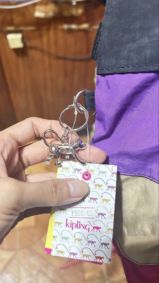 violet magenta pink kipling shoulder bag (Category: Shoulder Bags) located in Quezon City. Submitted by prelovedthings830 (Listing ID 1465049117, Image 2). Description: .