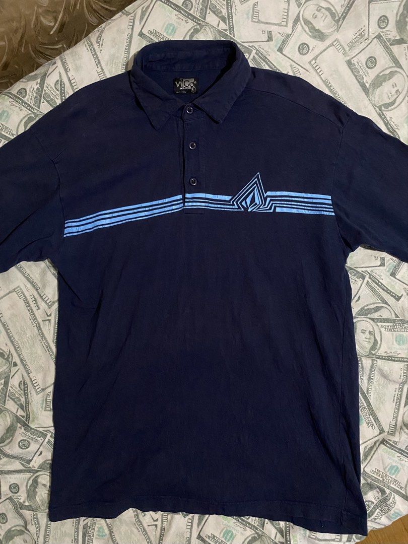 Volcom - Polo Shirt (Authentic) (Category: Tshirts & Polo Shirts ) located in Paranaque City. Submitted by haslem (Listing ID 1465060228, Image 1). Description: W: 20/21 L: 29 SL: 9.5 dm for more information.