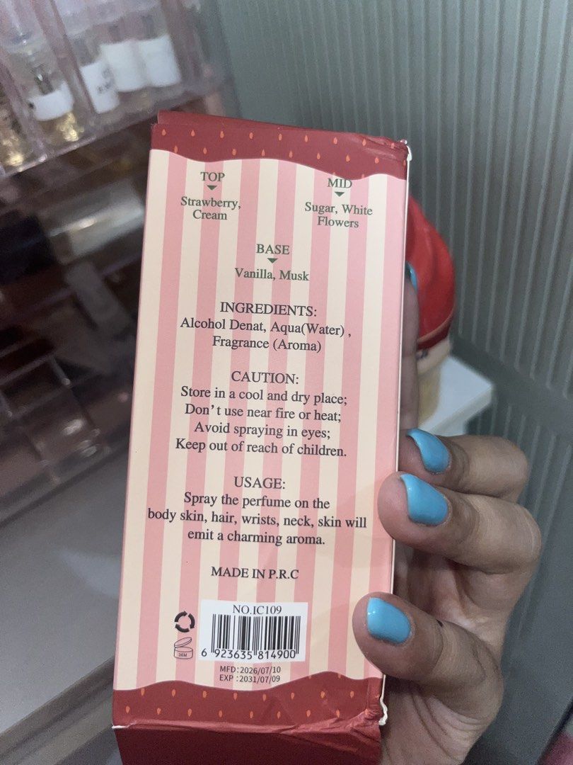 VY ‘Berry Crush’ 100ml Perfume Spray (Category: Fragrance & Deodorants) located in Manila. Submitted by cosmiclatte4girls (Listing ID 1465103993, Image 3). Description: PRICE: 100 pesos Condition: like new (fsm) MOP: BPI/Gcash/Gotyme/Maribank/Bank Transfer ❌ NO COD MOD: Lalamove or J&T 🌸 For proof of transactions & feedbacks, you can visit my Instagram @cosmiclatte4girls and view IG highlights, or you can stalk my profile here sa carousell. 💬 H