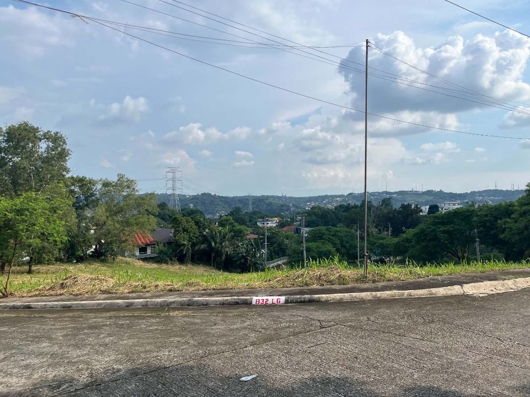 West End Premium Lots (Category: Lot) located in Antipolo. Submitted by eastside_estatesph (Listing ID 1464988888, Image 2). Description: 🔥 𝟱𝟬% 𝗗𝗜𝗦𝗖𝗢𝗨𝗡𝗧 𝗣𝗥𝗢𝗠𝗢 𝗔𝗟𝗘𝗥𝗧 🔥 𝗔𝘁𝘁𝗲𝗻𝘁𝗶𝗼𝗻 : 𝗕𝘂𝘆𝗲𝗿𝘀 𝗮𝗻𝗱 𝗕𝘂𝗶𝗹𝗱 & 𝗦𝗲𝗹𝗹 💥 𝟱𝟬% 𝗢𝗙𝗙 𝗟𝗢𝗧 𝗣𝗥𝗜𝗖𝗘 ❗️ 📍𝗕𝘂𝘆 𝗮 𝗹𝗼𝘁 𝗮𝘁 𝗪𝗘𝗦𝗧 𝗘𝗡𝗗 & 𝗴𝗲𝘁 𝟱𝟬% 𝗢𝗙𝗙 𝘄𝗵𝗲𝗻 𝘆𝗼𝘂 𝗯𝘂𝗶𝗹𝗱 & 𝗰𝗼𝗺𝗽𝗹𝗲𝘁𝗲 𝘆𝗼𝘂𝗿 𝗵𝗼𝗺𝗲 𝘄/𝗶𝗻 𝟭𝟱 𝗺𝗼𝗻𝘁𝗵𝘀. ▪️𝗦𝗲𝘃