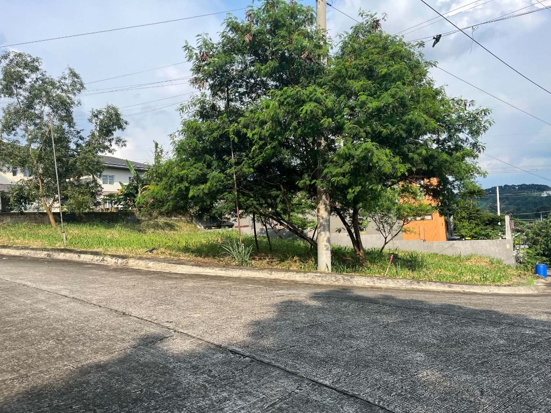 West End Premium Lots (Category: Lot) located in Antipolo. Submitted by eastside_estatesph (Listing ID 1464988888, Image 3). Description: 🔥 𝟱𝟬% 𝗗𝗜𝗦𝗖𝗢𝗨𝗡𝗧 𝗣𝗥𝗢𝗠𝗢 𝗔𝗟𝗘𝗥𝗧 🔥 𝗔𝘁𝘁𝗲𝗻𝘁𝗶𝗼𝗻 : 𝗕𝘂𝘆𝗲𝗿𝘀 𝗮𝗻𝗱 𝗕𝘂𝗶𝗹𝗱 & 𝗦𝗲𝗹𝗹 💥 𝟱𝟬% 𝗢𝗙𝗙 𝗟𝗢𝗧 𝗣𝗥𝗜𝗖𝗘 ❗️ 📍𝗕𝘂𝘆 𝗮 𝗹𝗼𝘁 𝗮𝘁 𝗪𝗘𝗦𝗧 𝗘𝗡𝗗 & 𝗴𝗲𝘁 𝟱𝟬% 𝗢𝗙𝗙 𝘄𝗵𝗲𝗻 𝘆𝗼𝘂 𝗯𝘂𝗶𝗹𝗱 & 𝗰𝗼𝗺𝗽𝗹𝗲𝘁𝗲 𝘆𝗼𝘂𝗿 𝗵𝗼𝗺𝗲 𝘄/𝗶𝗻 𝟭𝟱 𝗺𝗼𝗻𝘁𝗵𝘀. ▪️𝗦𝗲𝘃