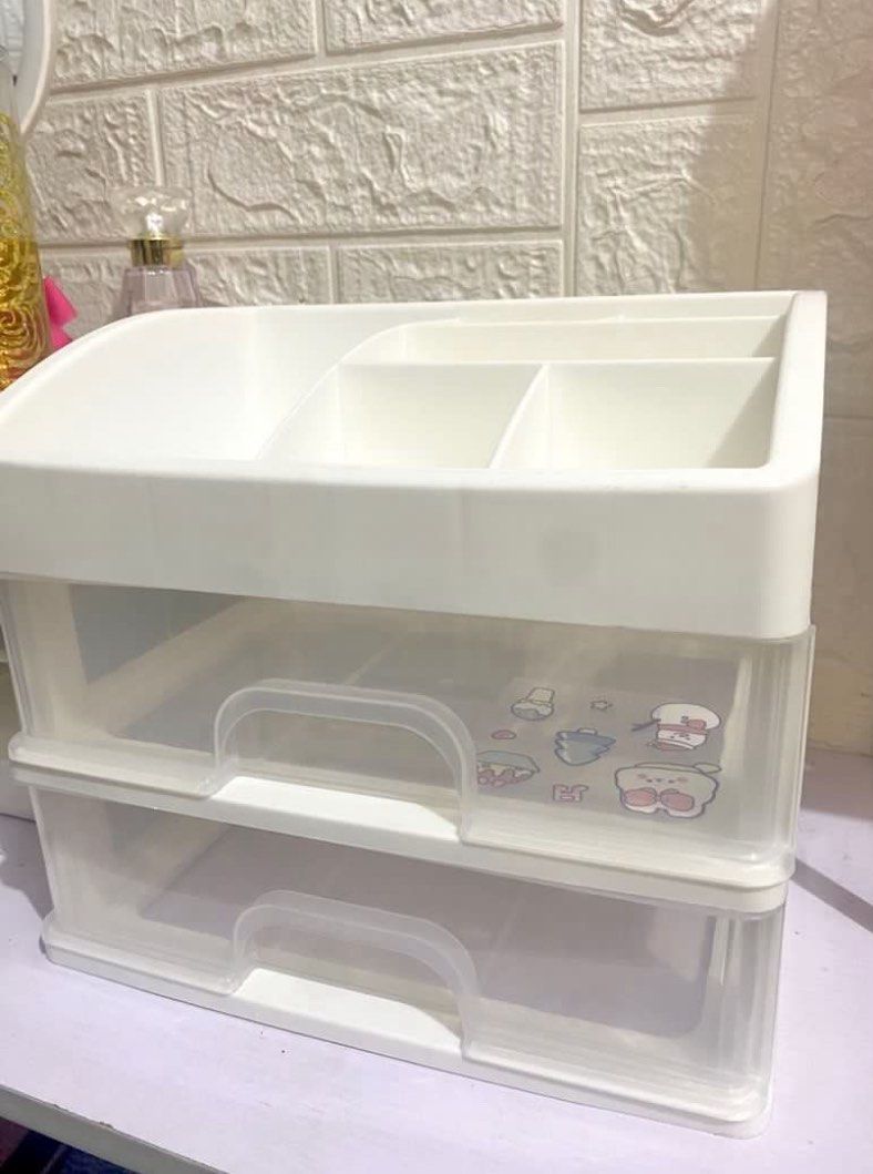 White 2-Layer Desktop/ Makeup Organizer (Category: Accessory Holder, Box & Organizers) located in Cavite. Submitted by wannaeiou (Listing ID 1465066103, Image 2). Description: .