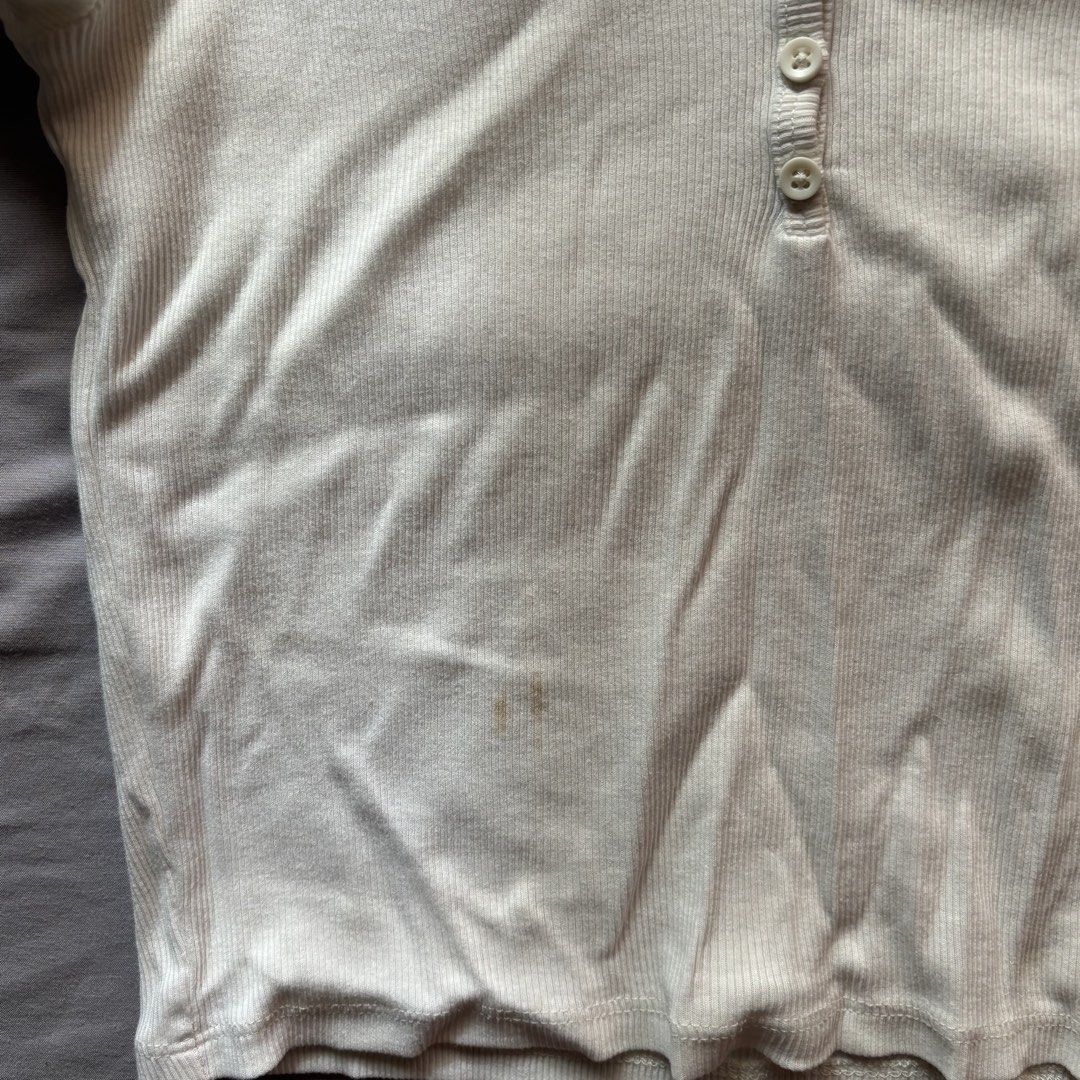 White Crop Top (Category: Shirts) located in Pasig City. Submitted by ariesarchive (Listing ID 1465090843, Image 2). Description: has flaws, please see slide 2. - 80 only - can give for free if will get 4 items from my other listings! .