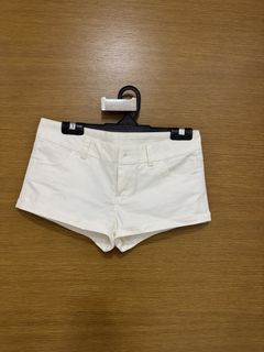 (Category: ) located in . Submitted by preloved.angecloset (Listing ID 1465021940, Image 1). Description: .