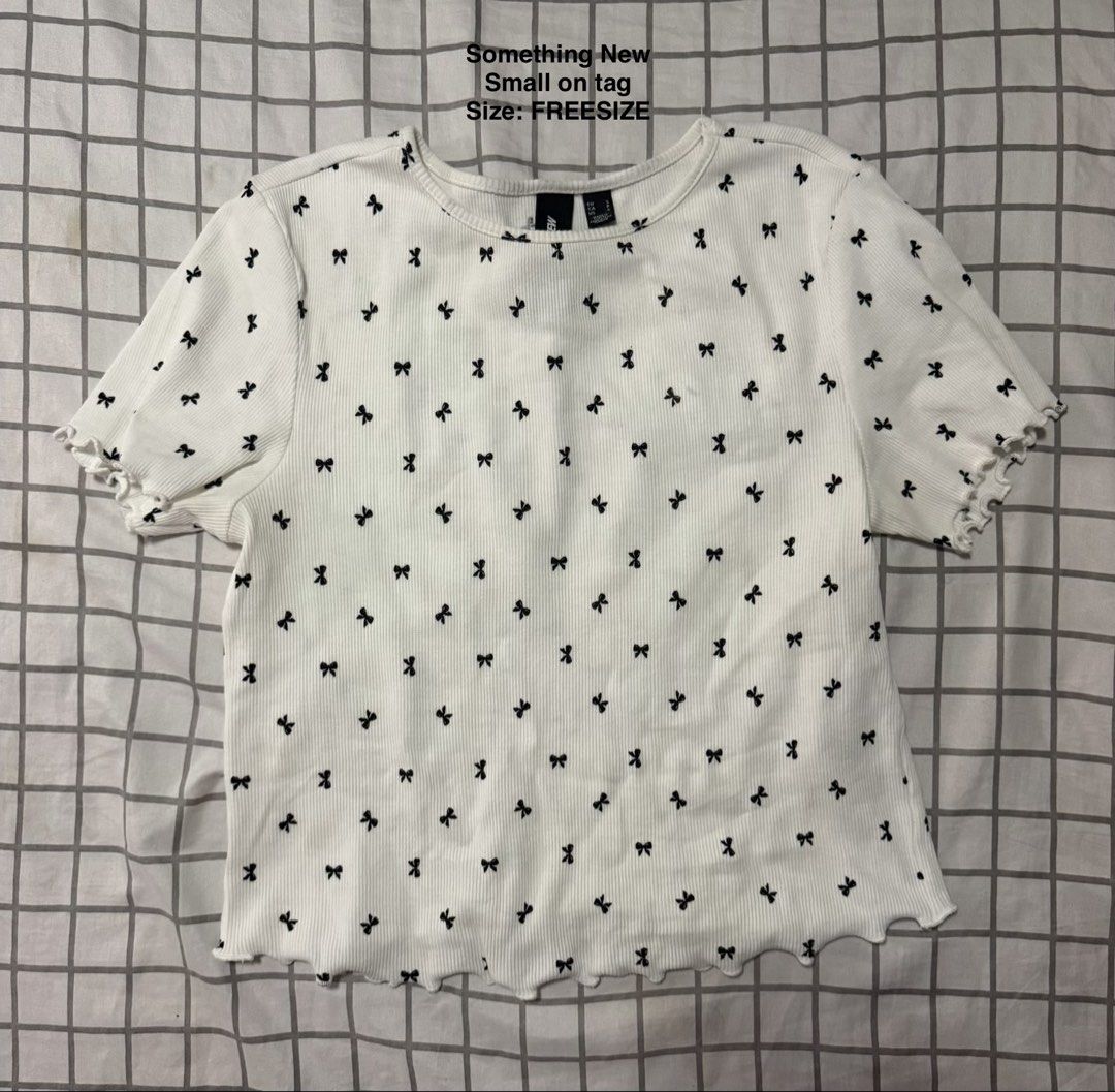 white ribbed crop top (Category: Others Tops) located in Manila. Submitted by pinkyswearshop2.0 (Listing ID 1465045489, Image 1). Description: .