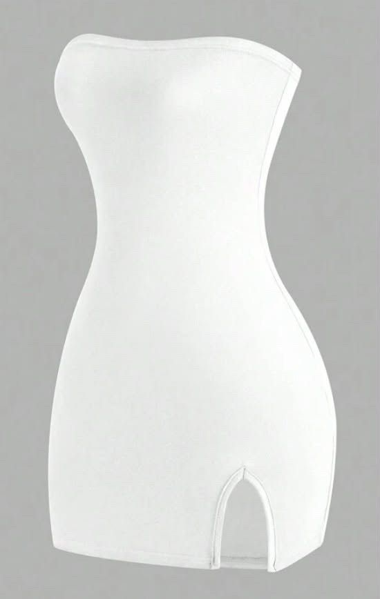 White strapless bodycon mini dress with front slit (Category: Dresses) located in Cavite. Submitted by zyrahramos (Listing ID 1465094578, Image 1). Description: 💋Style: Strapless bandeau bodycon mini dress 💋Fit: Form-fitting, hugs curves closely 💋Detail: Small front slit near the bottom hem 💋Material: Smooth and stretchy fabric 💋Color: Clean solid white 💋Versatility: Easy to dress up for a night out or keep simple ⭐️I got it sewed on the wa