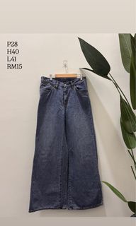 (Category: ) located in . Submitted by allaboutpreloved88 (Listing ID 1465070666, Image 1). Description: .