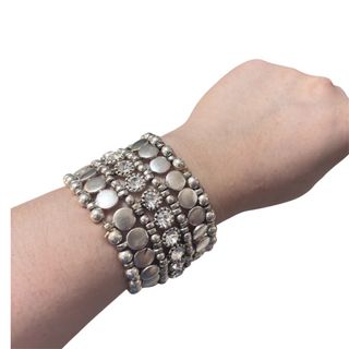 (Category: ) located in . Submitted by dalle_closet (Listing ID 1465023214, Image 1). Description: .