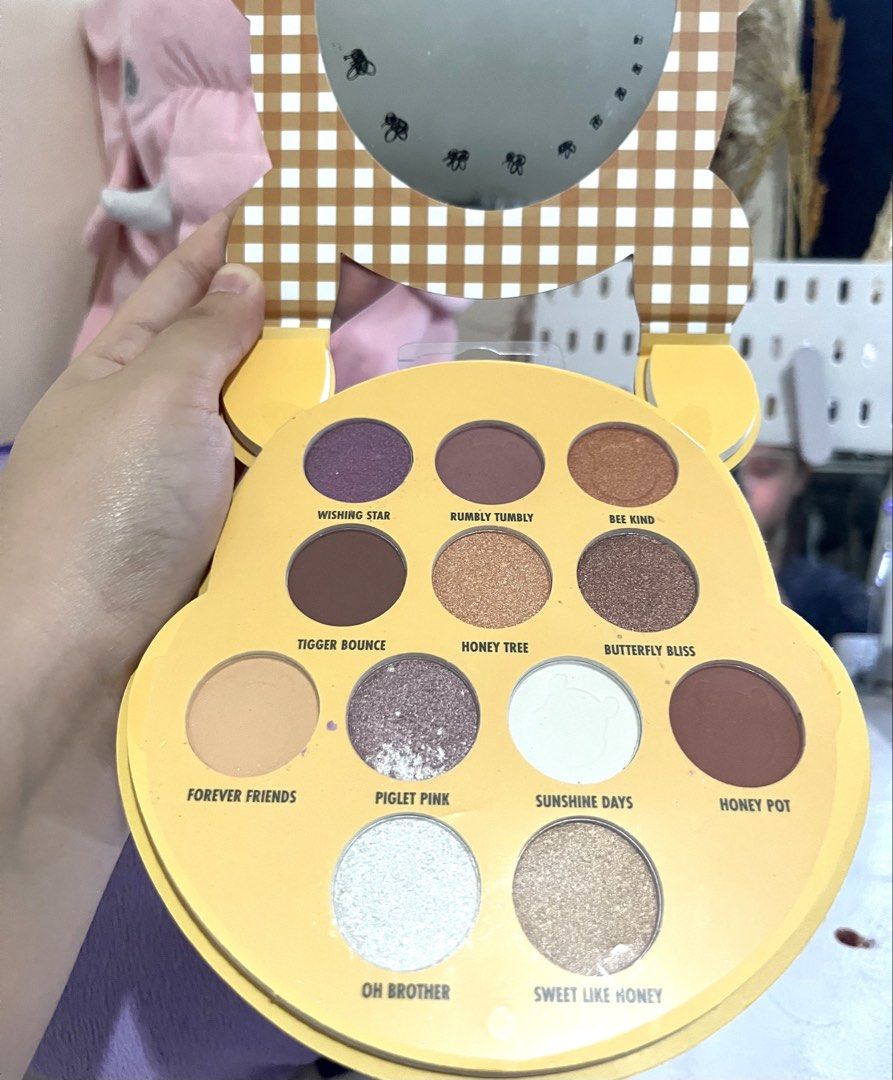 Winnie the Pooh Eyeshadow Palette (Category: Makeup) located in General Trias. Submitted by hiraethcullen (Listing ID 1465141279, Image 3). Description: - na-stock lang sa drawer hindi nagamit. 📍 General Trias, Cavite.