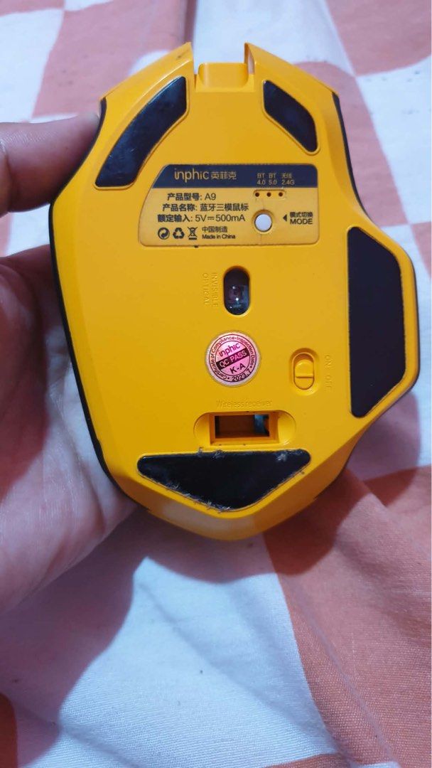 WIRELESS BLUETOOTH MOUSE (Category: Mouse & Mousepads) located in Manila. Submitted by roxkim01 (Listing ID 1465076776, Image 2). Description: .