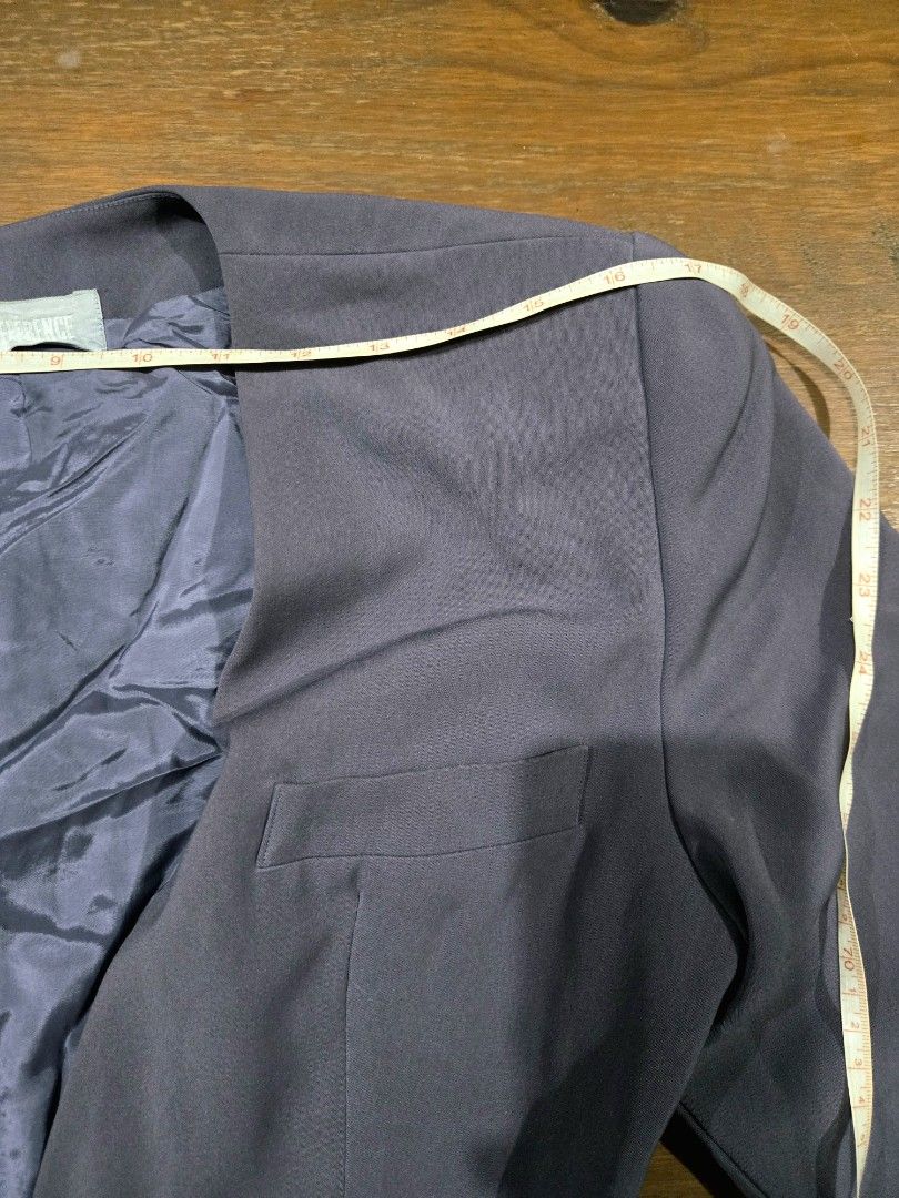 Women's blazer (Category: Coats, Jackets and Outerwear) located in Manila. Submitted by oki.ukay (Listing ID 1465095382, Image 3). Description: color: light violet.