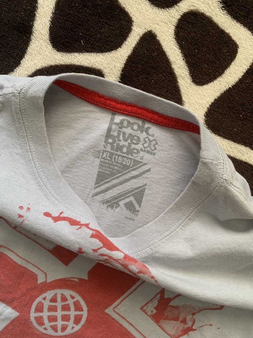 X Games Graphic Tee (Category: Tshirts & Polo Shirts ) located in Kabacan. Submitted by nevr_outofstyle (Listing ID 1465079237, Image 3). Description: X Games Graphic Tee 📐 Details Boxy Fit W- 21” L- 24.5” issue: N/A MOP: Gcash 🚚 J&T Buyer will shoulder delivery fee.