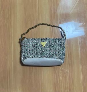 (Category: ) located in . Submitted by senggggg. (Listing ID 1465144105, Image 1). Description: .