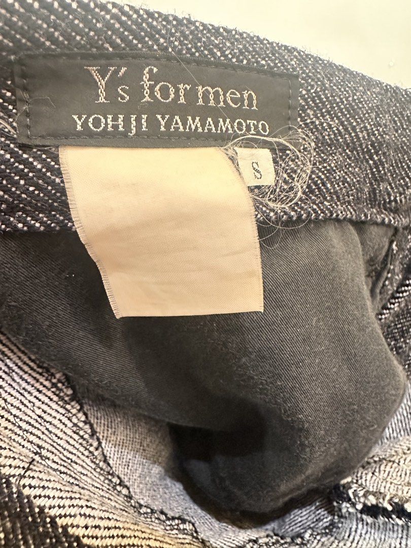 yohji jeans30% off October （分類：外套及戶外衣服）位於 Hong Kong。 由 preownedluxuryclotheshk 提交（商品編號 1465020031，圖片 2）。簡介： 限時優惠，只限10月份30% Off FLAT D 2/F TUNG KIN FACTORY BUILDING 196-202 TSAT TSZ MUI RD 香港鰂魚涌東建工廠大廈2樓D 地鐵站C出口步行2分鐘 。