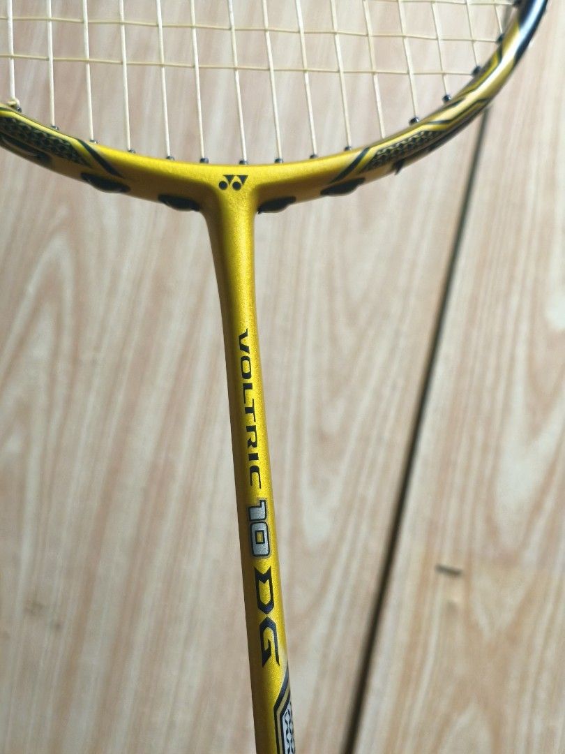Yonex Voltric 10 DG (Durable Grade) Max Tension 35 (Category: Racket and Ball Sports) located in Taguig. Submitted by gentle_buyer (Listing ID 1465110064, Image 1). Description: Yonex Voltric 10 DG Max tension 35 Yonex String Tension 28 Makinis na makinis pwede sa maselan Location: Taguig Lalamove Gcash / Bank payments .
