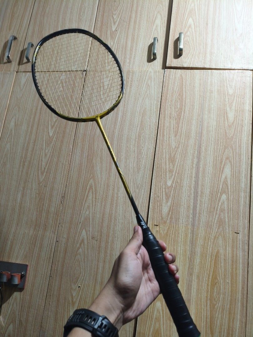Yonex Voltric 10 DG (Durable Grade) Max Tension 35 (Category: Racket and Ball Sports) located in Taguig. Submitted by gentle_buyer (Listing ID 1465110064, Image 3). Description: Yonex Voltric 10 DG Max tension 35 Yonex String Tension 28 Makinis na makinis pwede sa maselan Location: Taguig Lalamove Gcash / Bank payments .